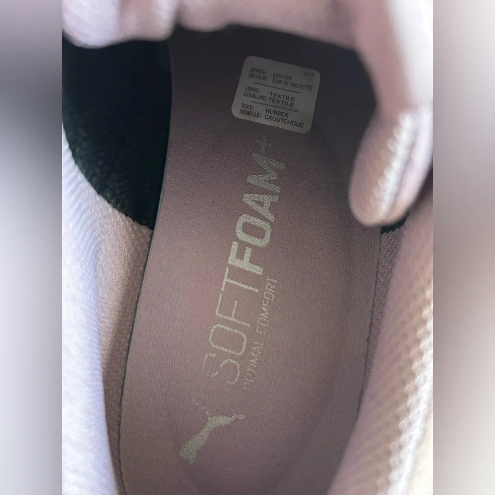 EUC Puma Sneakers